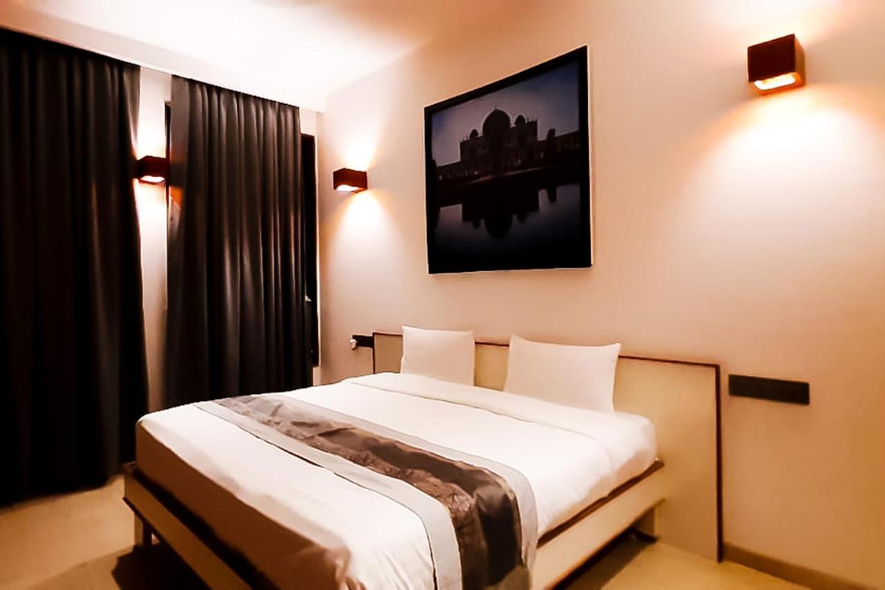 Sangamner Hotel Mayur Express מראה חיצוני תמונה