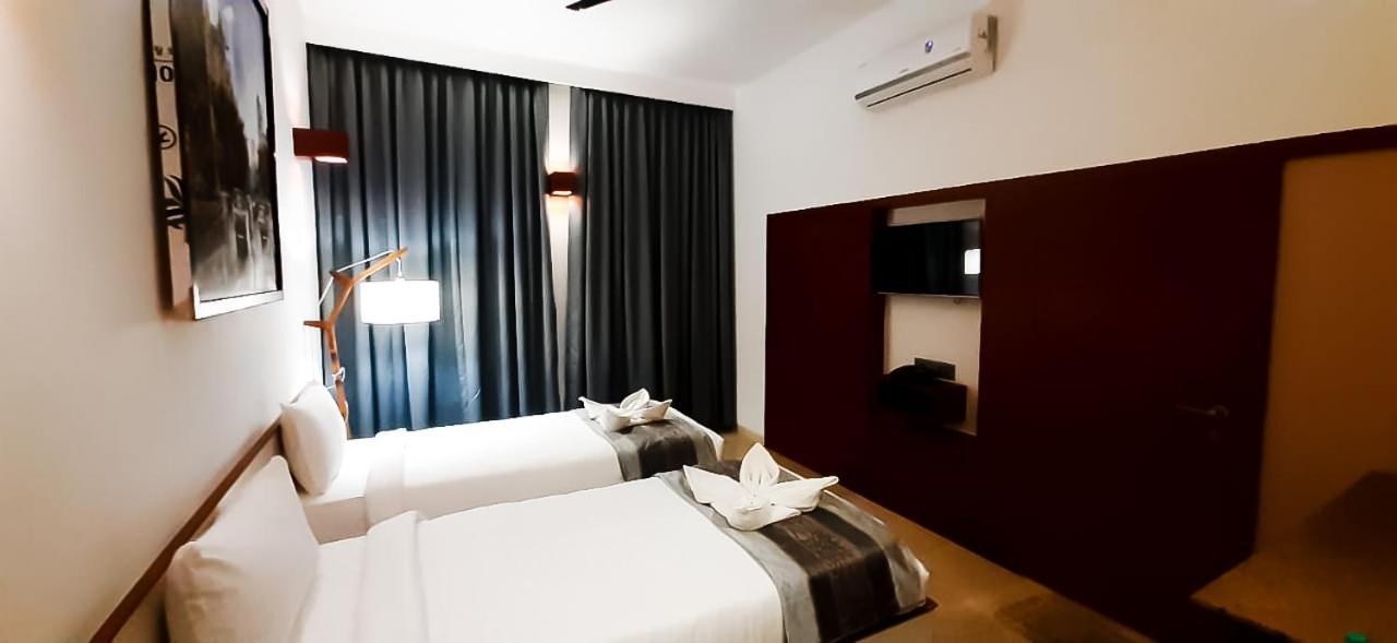 Sangamner Hotel Mayur Express מראה חיצוני תמונה
