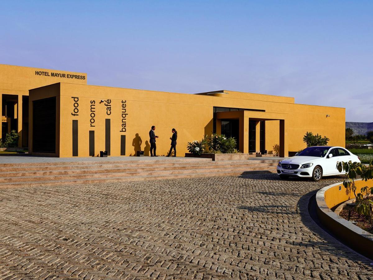 Sangamner Hotel Mayur Express מראה חיצוני תמונה