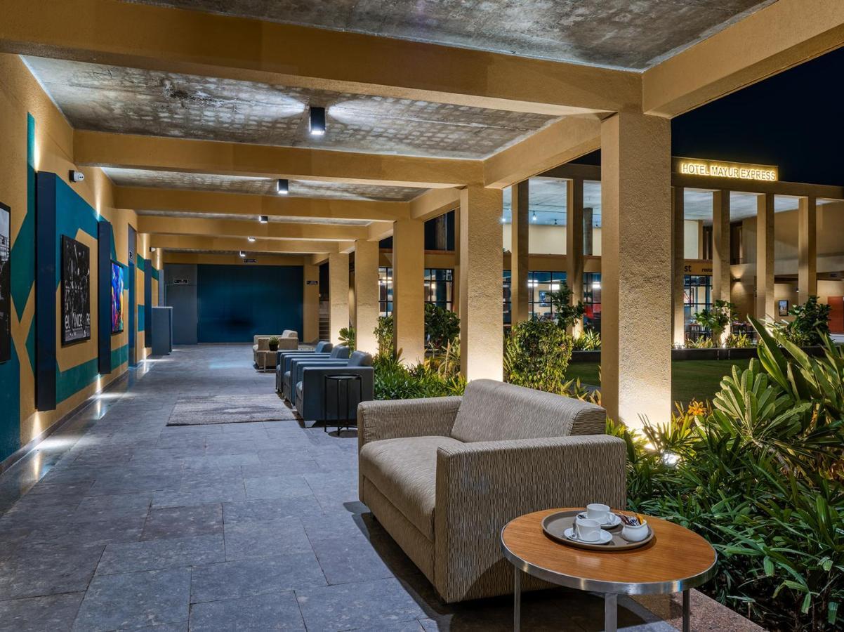 Sangamner Hotel Mayur Express מראה חיצוני תמונה